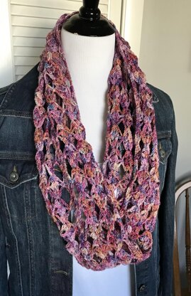 Red Granite Cowl