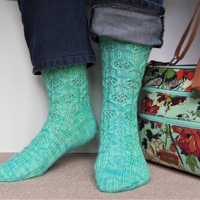Footruffles - knitting pattern