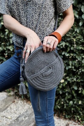 Crossbody Canteen Bag Crochet pattern by Two of Wands LoveCrafts