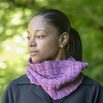 Crescendo Cowl in Cascade Yarns Cantata - A319 - Downloadable PDF