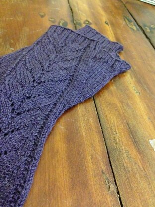 Barn Swallow Fingerless Mitts