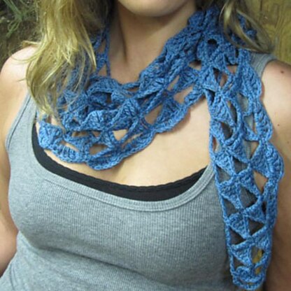 Caroline Scarf