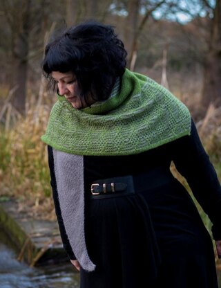 'Yrden' shawl