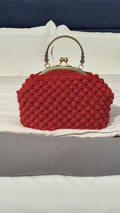 Crochet Raspberry Metal Frame Purse