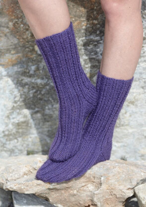 Adult Socks in Sirdar Wool Rich Aran - 7181 - Downloadable PDF