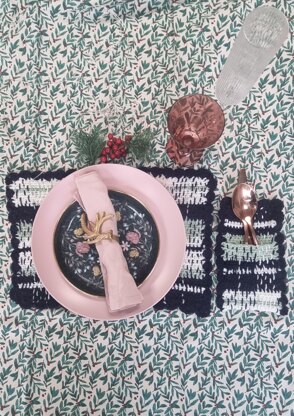 Crochet Stitch Placemat & Cutlery Holder