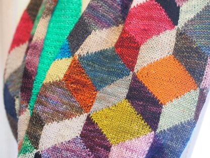 Tumbling Blocks Cowl (TBC)