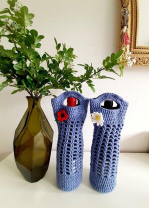 Crochet Wine Gift bag with daisy/poppy flower