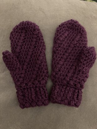 Berry winter mittens