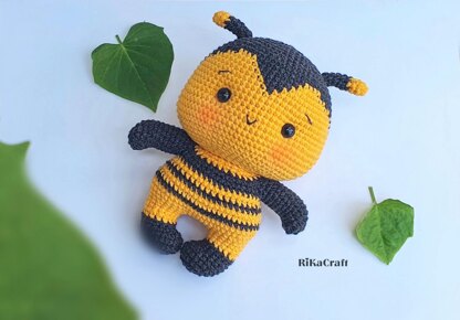 Amigurumi Bee-crochet pattern