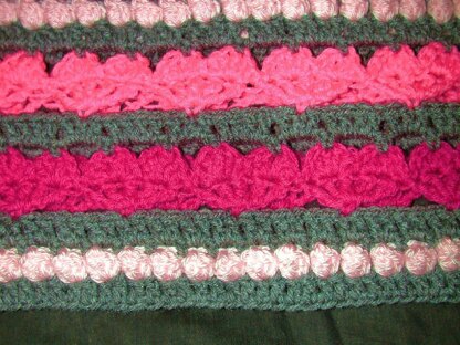 Hearts and Bobble Cowl