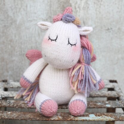 Unicorn knitting pattern - colorful unicorn Pastelle