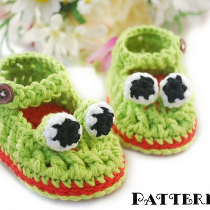 Crazy Eyes Frog Booties