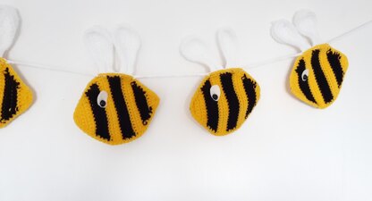 Crochet Happy Bee Bunting