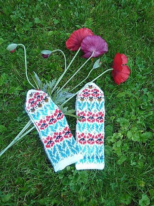 Poppies Mittens