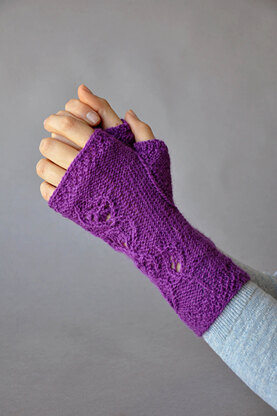 Flight of Fancy Mitts in Universal Yarn Finn - Downloadable PDF