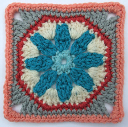 100 Bright and Colourful Granny Squares to Mix and Match