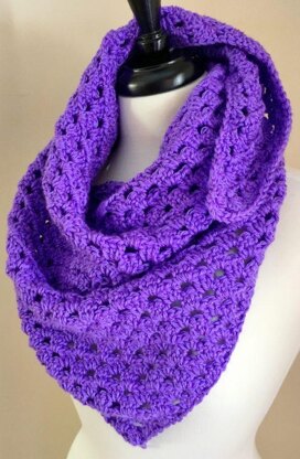 Easy & Quick Crochet Triangle Scarf