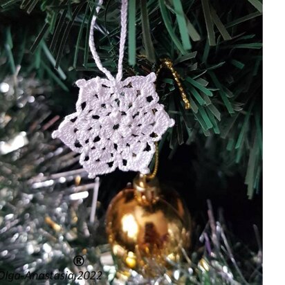 Crochet snowflake 13