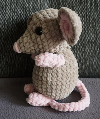 Crochet Pattern for the Mouse Mausi!