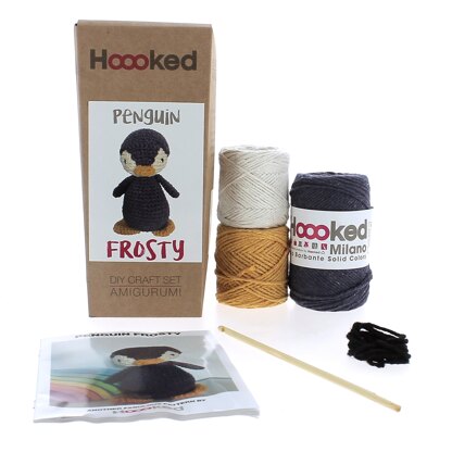 Hoooked Pinquin Frosty - 17cm x 11cm (Multicoloured)