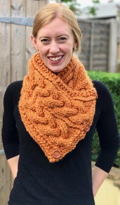 Eirene Neck Warmer / Triangular Cowl in Lion Brand Wool Ease Thick and Quick