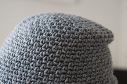 Moss stitch beanie crochet pattern