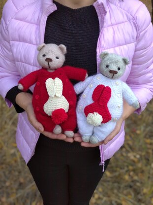 Christmas bear knitting pattern