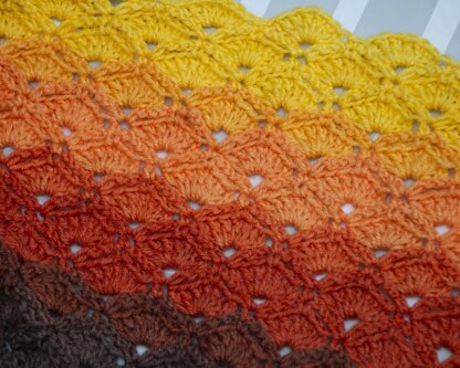Shells in a row Crochet triangle shawl
