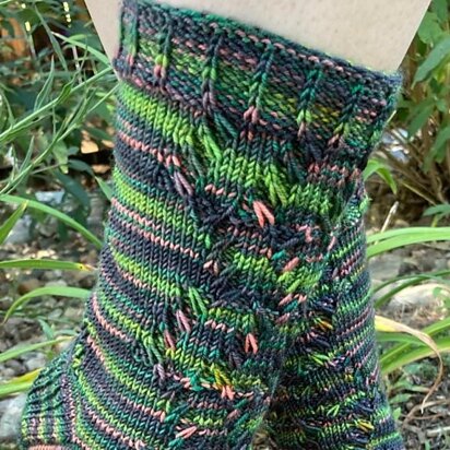 Loki Chaos Socks - knitting pattern