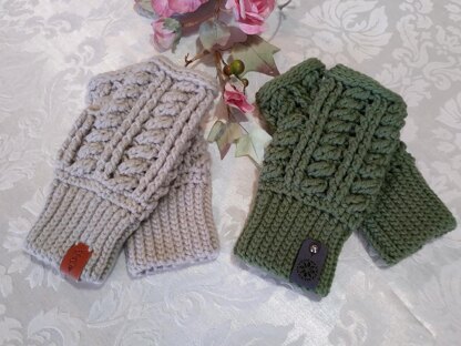 The Florentine Fingerless Gloves