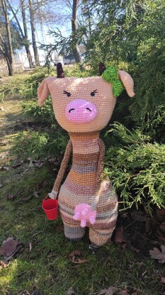 Scrap yarn Cow