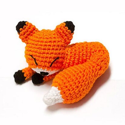 Mini Sleepy Fox Amigurumi