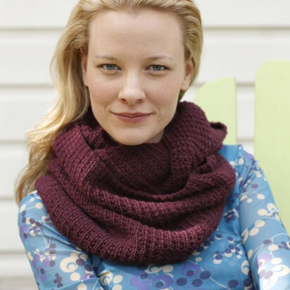 Thermal Knit Cowl in Lion Brand Superwash Merino Cashmere - L0075AD