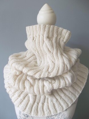 Aran Cable Cowl