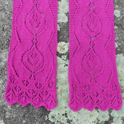 Fuchsia Fantasy Lace Scarf