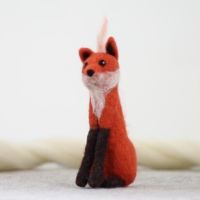 Hawthorn Handmade Fox Needle Felting Kit - 15cm
