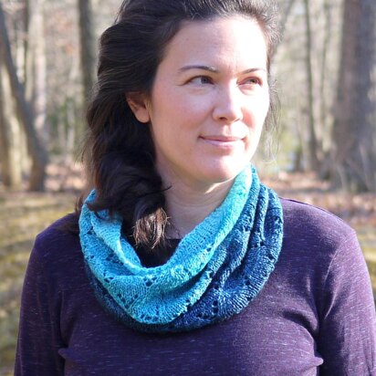 Daphne Cowl