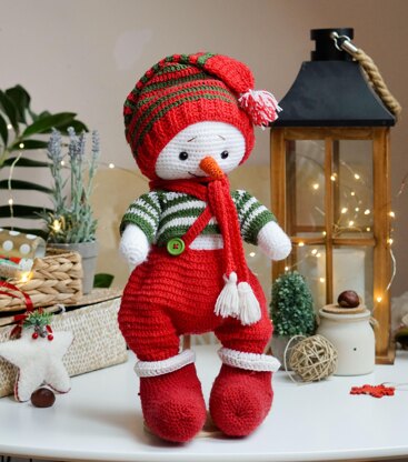 Crochet Snowman Outfit for large toys