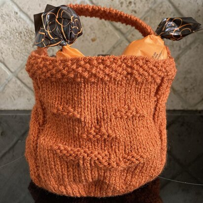 Trick or Treat Basket - knitting pattern