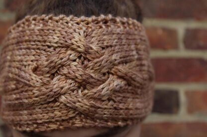 Criss Cross Cabled Headband