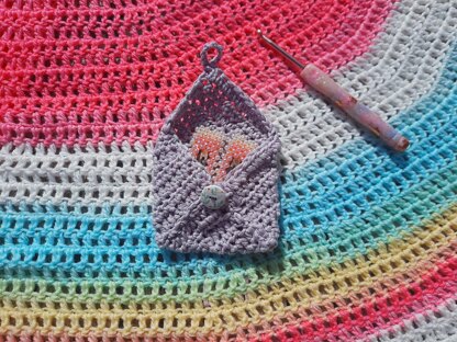 Crochet Delicate Envelope Purse Pattern