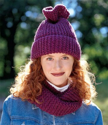 Tube Moebius Scarf and Hat in Lion Brand Wool-Ease Chunky - 1328