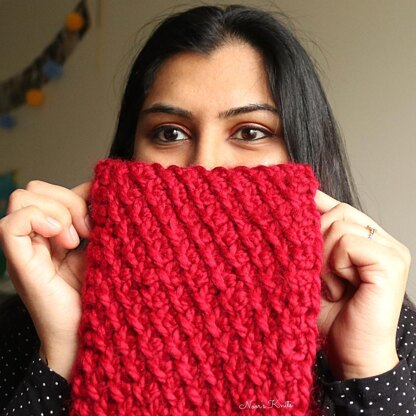 Tunisian Lattice Cowl