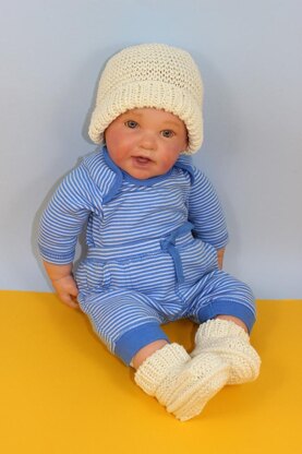 Baby Garter Stitch Beanie Hat and Booties Set