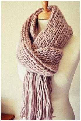 Cozy & Plush Ribbed Scarf