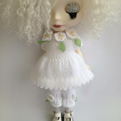 Blooming Lovely Dress and bloomers set for Blythe doll