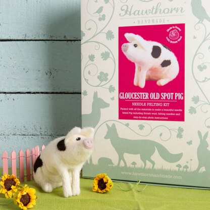 Hawthorn Handmade Gloucester Old Spot Pig Needle Felting Kit