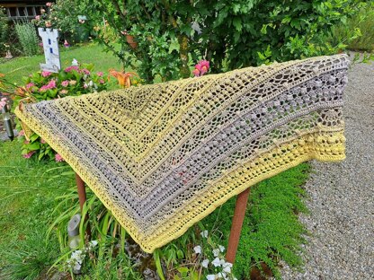 Triangular Scarf "Nemea"