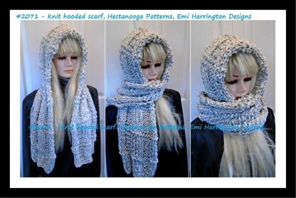2071 - Hooded Scarf